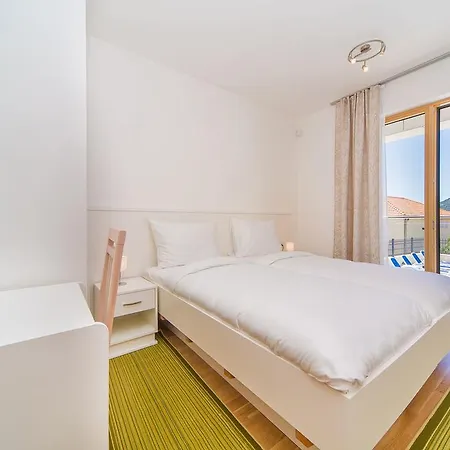 Casa Blanca Y Verde Apartman