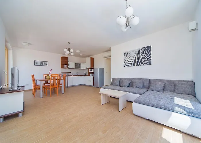 아파트 Casa Blanca Y *